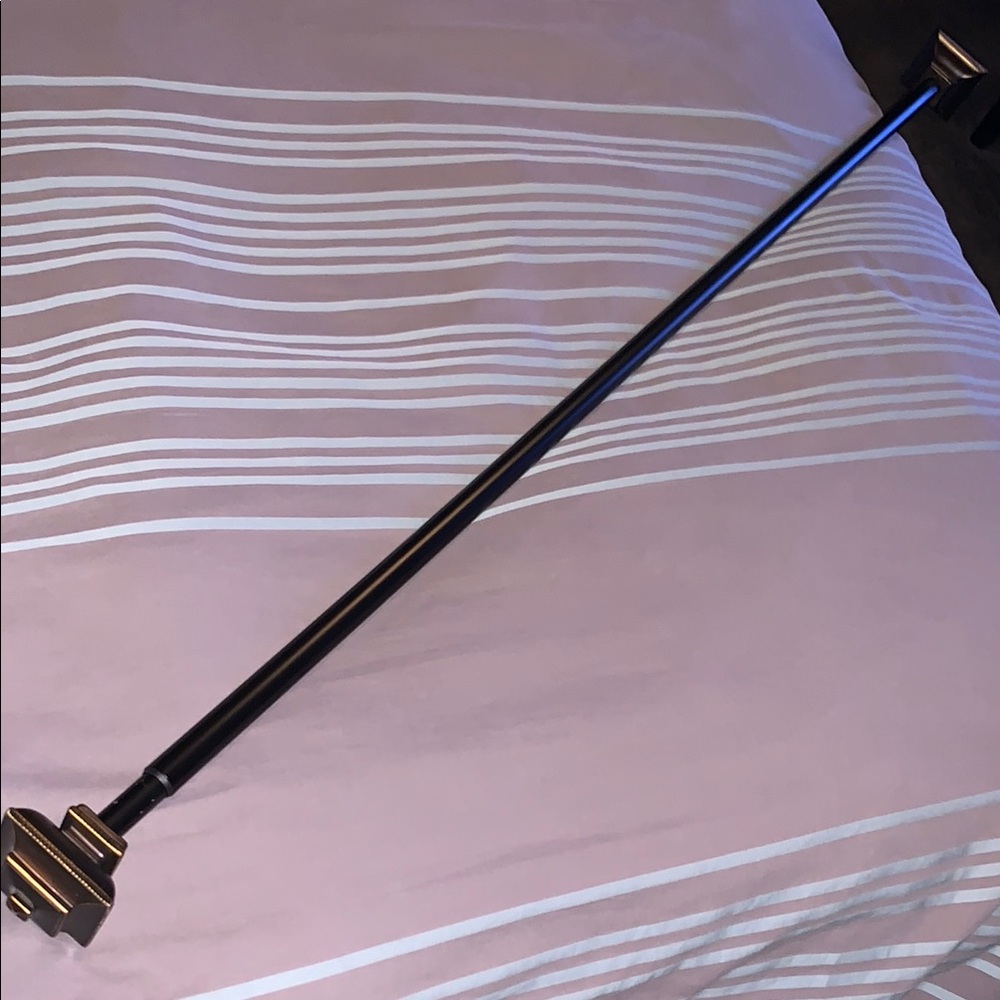 Curtain rod